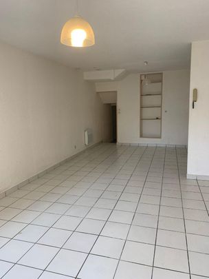 Location Appartement 2 pièces 48m² BOURG LES VALENCE 26500 - Photo 1