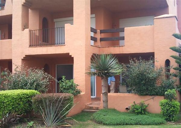 2 Bedroom Apartment For Rent in La Duquesa