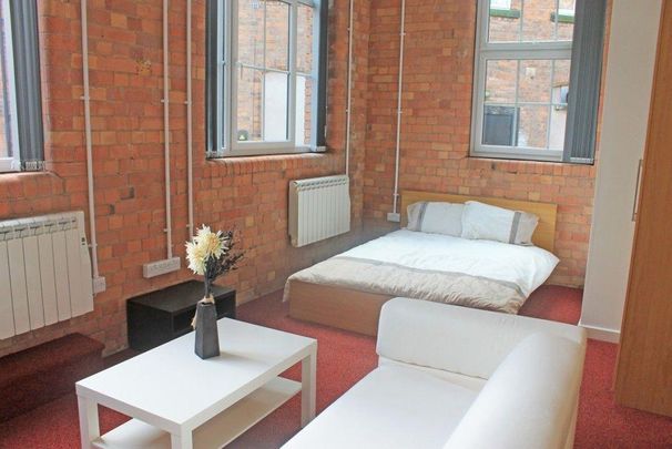 Studio to rent - Photo 1