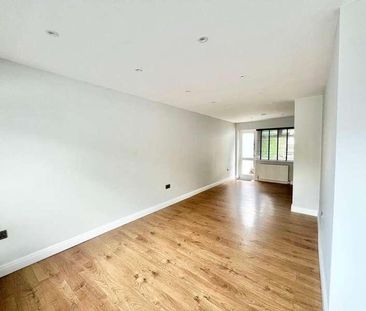 Warley Hill, Brentwood, CM14 - Photo 2