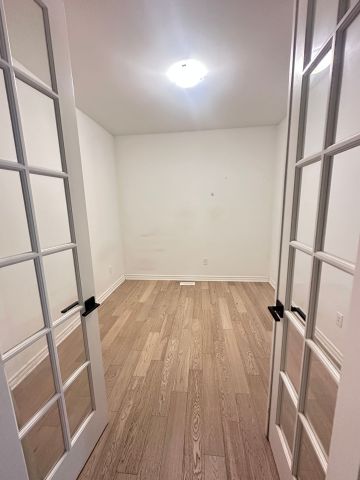 For Lease - 181 Forestwalk Street, Kitchener, Ontario - Photo 2