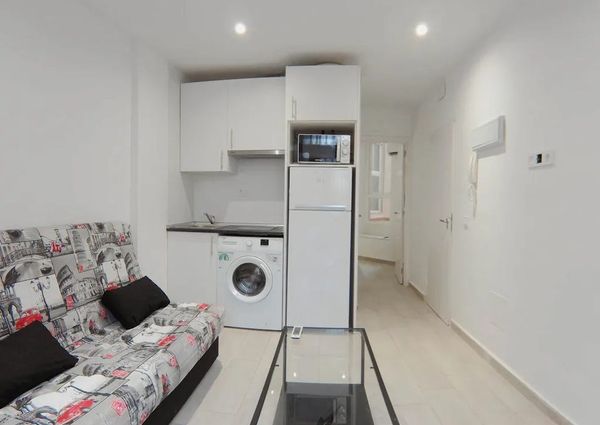 Calle de Berruguete, Madrid, Community of Madrid 28039