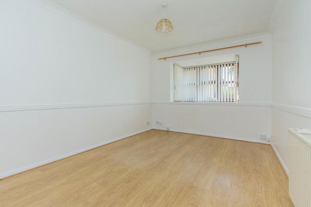 1 bedroom ground floor flat to rent - Photo 1