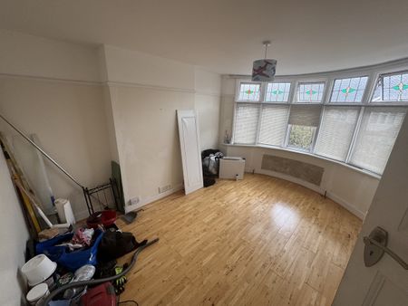 Elm park Road, London, SE25 6 - Photo 3