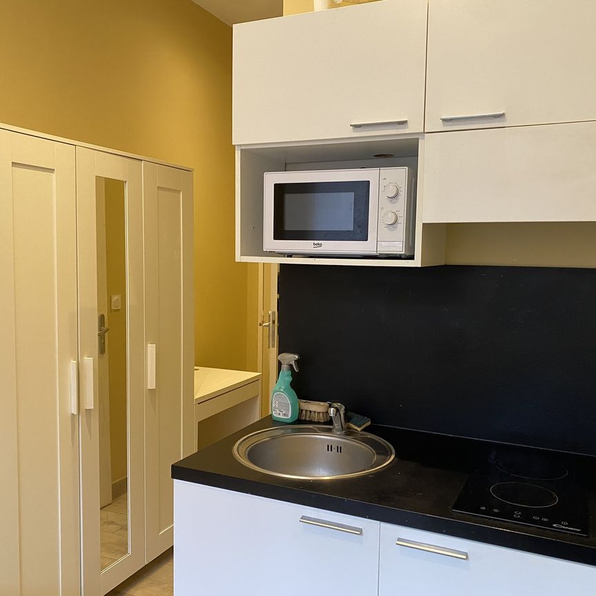 Location Appartement 1 pièce 13m² LYON 3ème - Photo 1