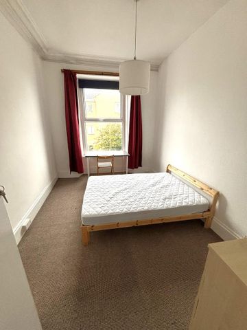 6 bedroom terraced house to rent - Photo 4