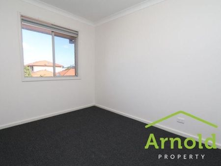 2 Bedroom Unit in Merewether - Photo 2