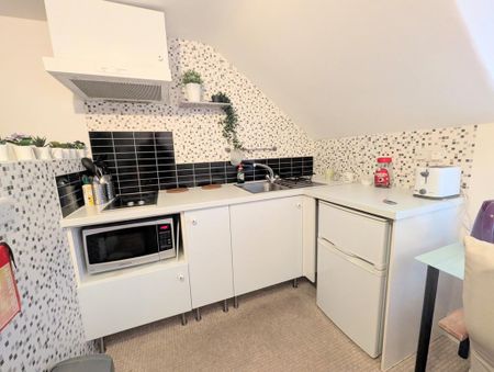 Studio to rent - Photo 3