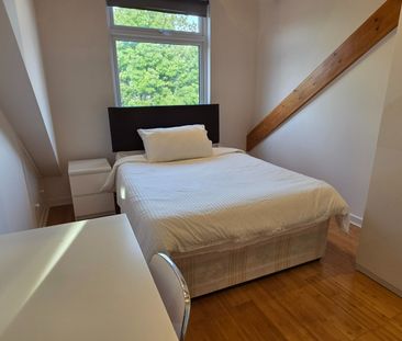 4 Bed Semi-Detached House, London, SE16 - Photo 6