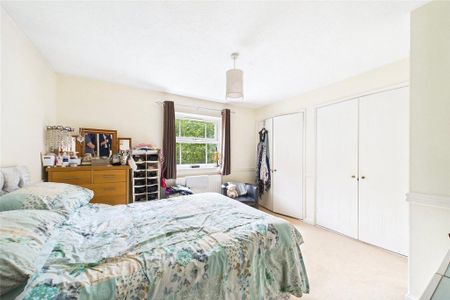 4 bedroom detached house to rent - Photo 2