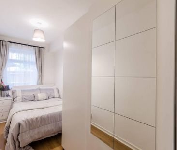 4 bedroom flat to rent - Photo 6