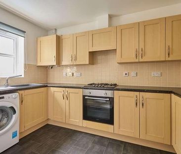 Elmhurst Way, Carterton, OX18 - Photo 5