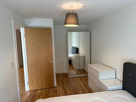 1 Bed Flat, Pomona Strand, M16 - Photo 3