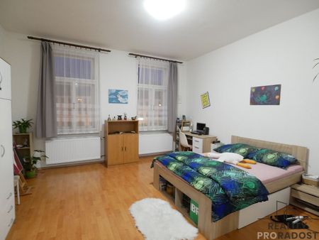 Pronájem bytu 1+kk 42 m² - Fotografie 2