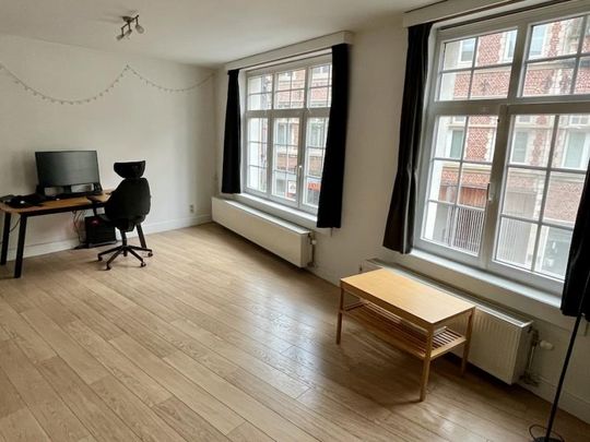 Modern appartement in centrum met 2 slpk en klein terras - Photo 1