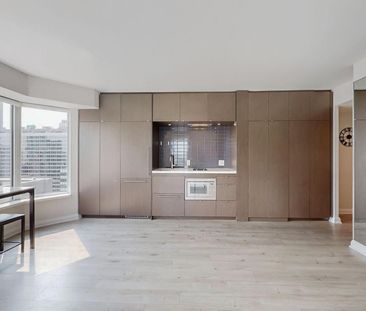 For Lease - 155 Yorkville Avenue Unit# 1704, Toronto, Ontario - Photo 3