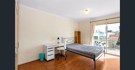 3 bedroom fully furnished apartment - great location! - Photo 5