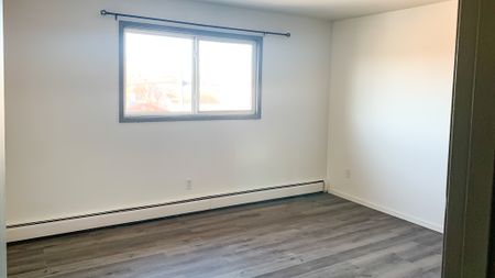 1 Bed, 1 Bath Condo For Rent In West Jasper Place. - Photo 3