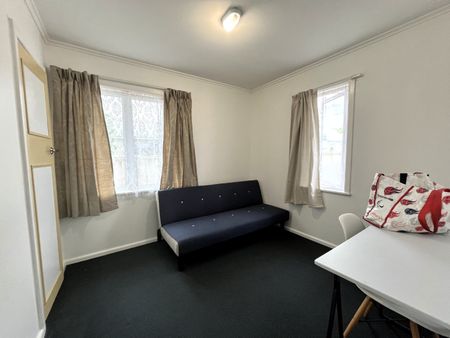 Kauri Street, Havelock North - Photo 3