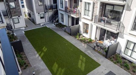 New warm apartment in the heart of Newtown - Photo 2