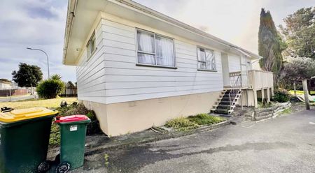 Neat and tidy home - Photo 4