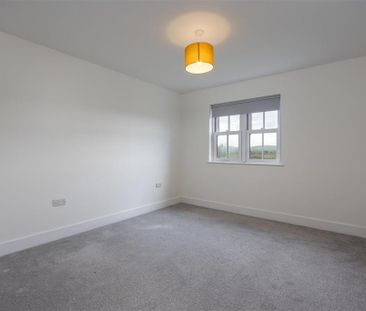 3 bedroom detached house to rent - Photo 4