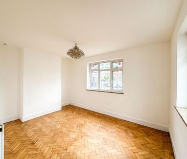 4 bedroom detached house to rent - Photo 3