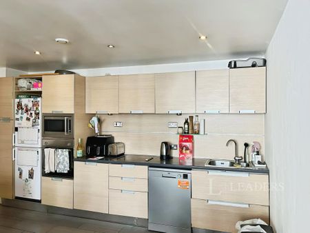 2 bedroom flat to rent - Photo 5