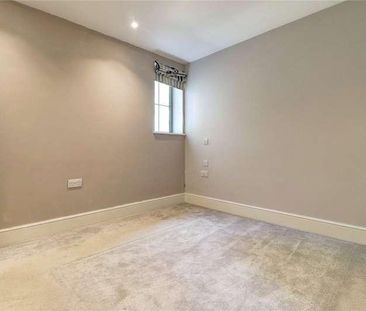 Filmer Grove, Godalming, Surrey, GU7 - Photo 4