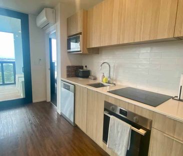 Highrise Living! - Photo 4