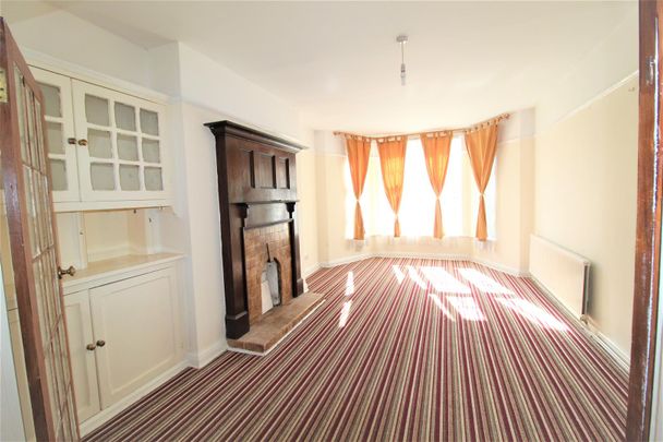 St James Court, Croydon - Photo 1