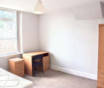 5 bedroom terraced house to rent - Photo 3