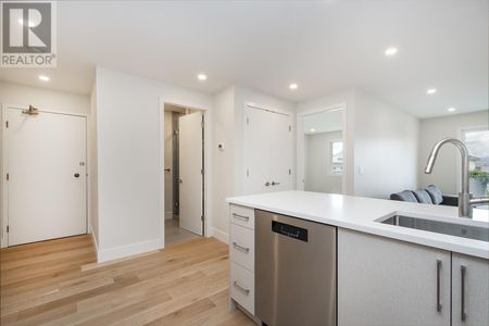 2335 YORK AVENUE, Vancouver, British Columbia - Photo 2