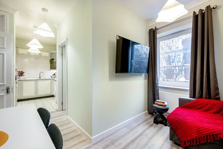 Charing Cross Road - Photo 3