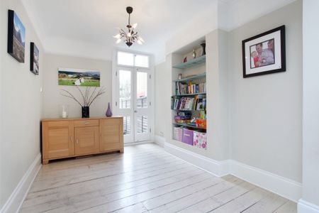 3 bedroom terraced house to rent - Photo 2