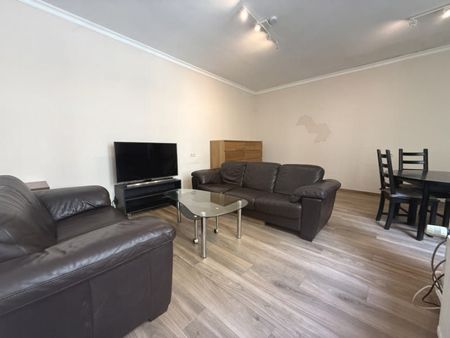 Place Stéphanie - Appartement 2ch de +/-85m² - Ixelles - Photo 3