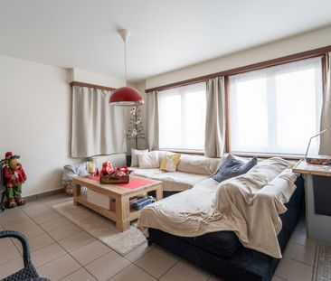 GELIJKVLOERS APPARTEMENT MET 2 SLPKS, GARAGE EN TUIN - Foto 3