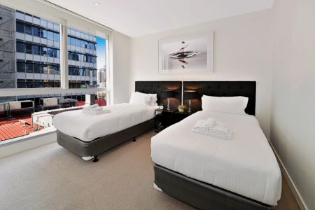 Comfortable 1-bedroom apartment near RMIT University - Photo 4