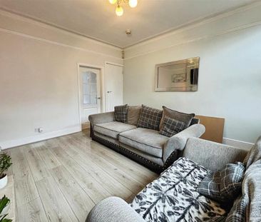 3 bedroom end of terrace house to rent - Photo 6