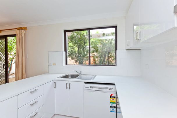 TOWNHOUSE, ONE OF 6! - Photo 1