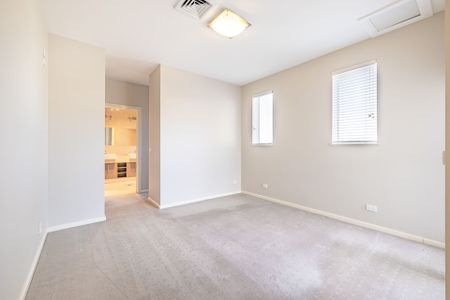 Prestige Apartment - Photo 3