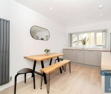 Bellcote Drive, Moldgreen, Huddersfield, HD5 - Photo 2