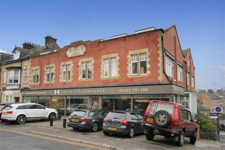 Baines House, Cheltenham Mount, Harrogate - Photo 2