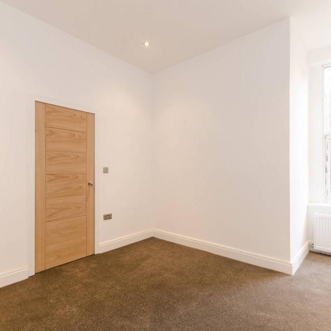 3 bedroom flat to rent - Photo 1