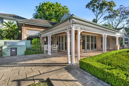 “Modern Family home in Matthew Pearce Catchment!” - Photo 2