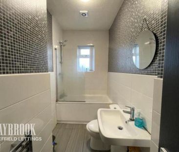 1 bedroom in a house share to rent - Photo 3