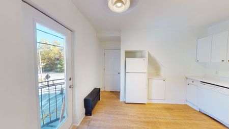For Lease - 169 Harbord Street Unit# 2B, Toronto, Ontario - Photo 3