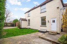 4 bedroom detached house to rent - Photo 1