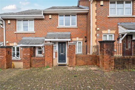 2 bedroom terraced house to rent - Photo 3