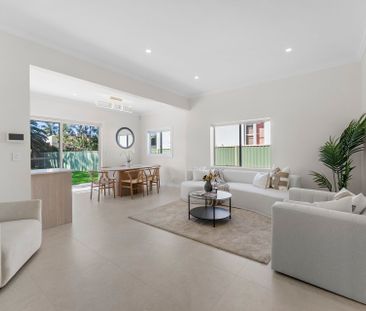 Newly renovated family home the optimum in location, size and finishes - Photo 5